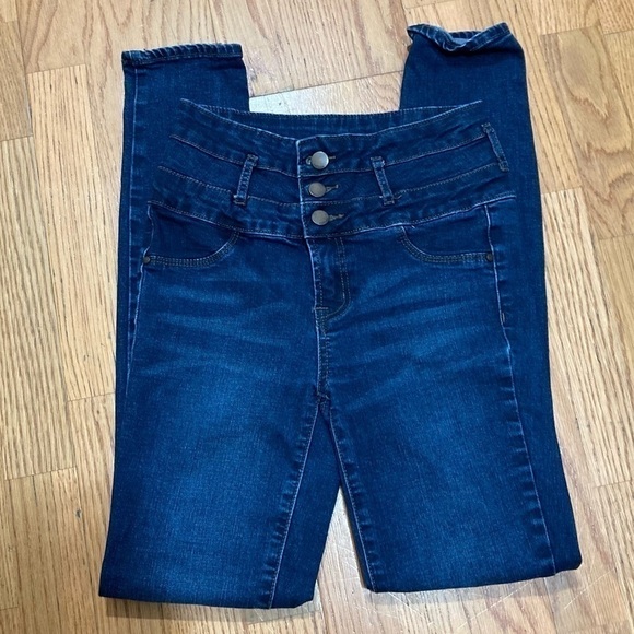 0 REFUGE high waist skinny stretchy dark wash Jeans.  (Jeggings) - Picture 11 of 16